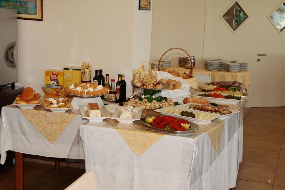 Hotel Bellevue Cattolica Luaran gambar