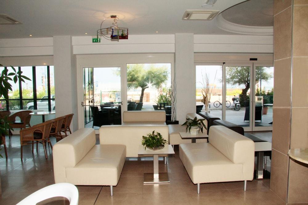 Hotel Bellevue Cattolica Luaran gambar