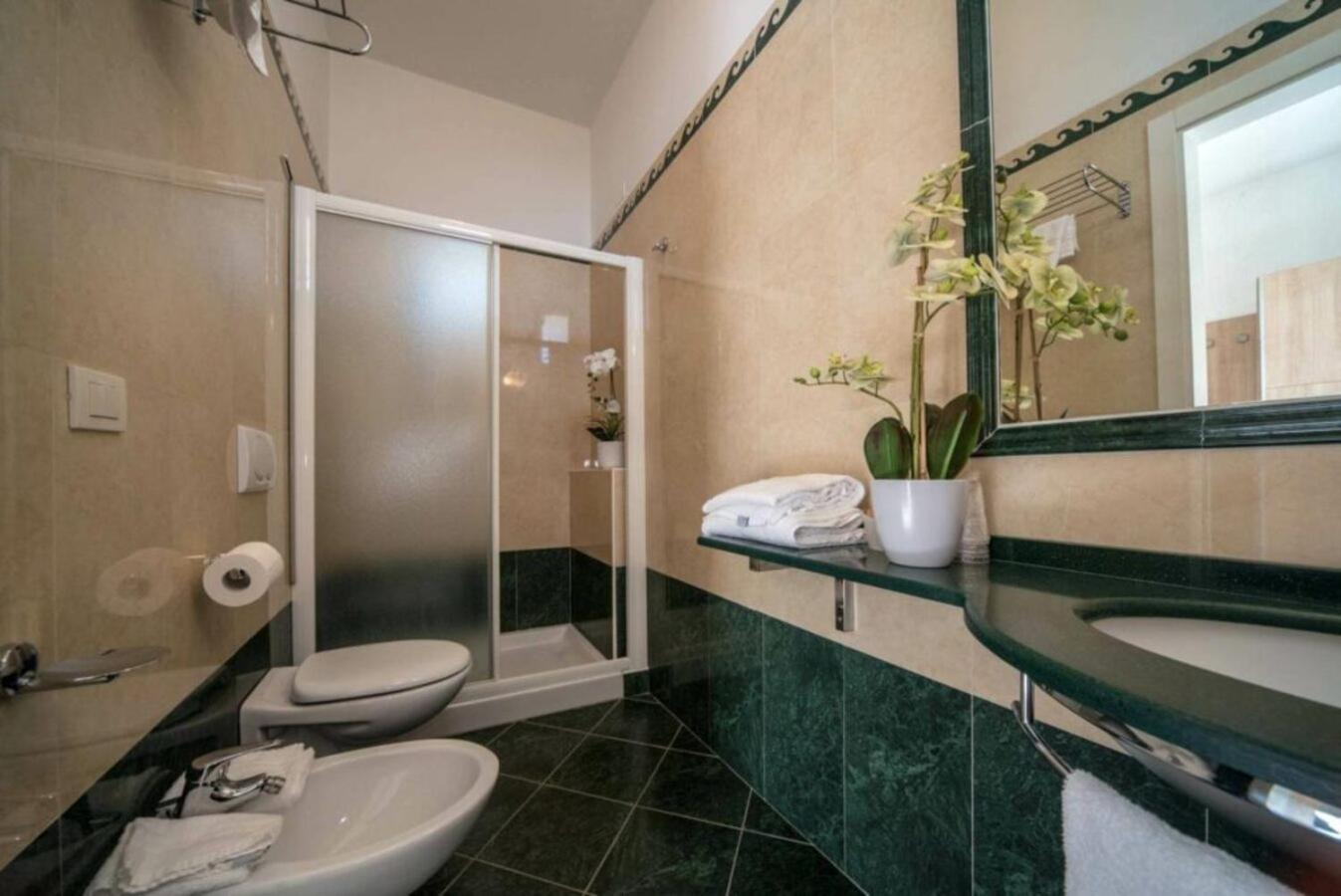 Hotel Bellevue Cattolica Luaran gambar