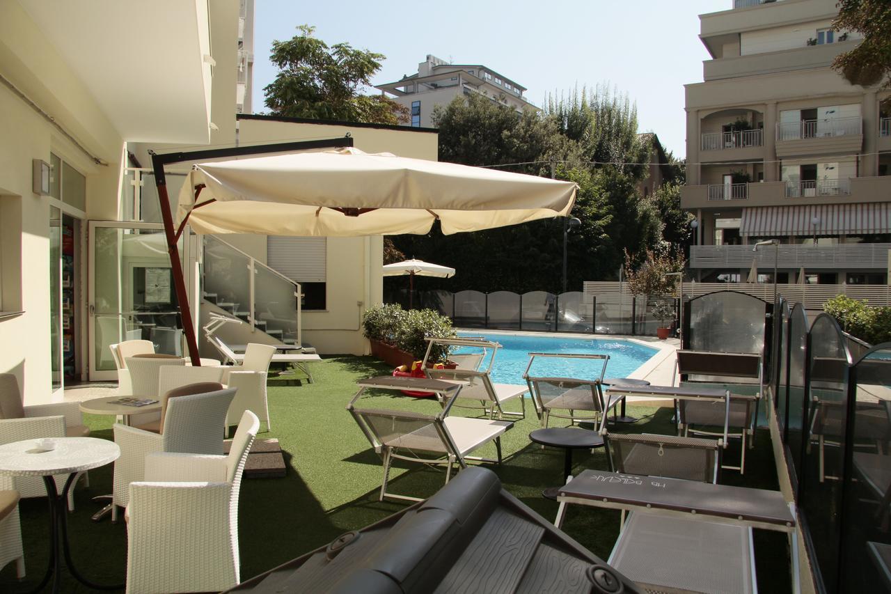 Hotel Bellevue Cattolica Luaran gambar