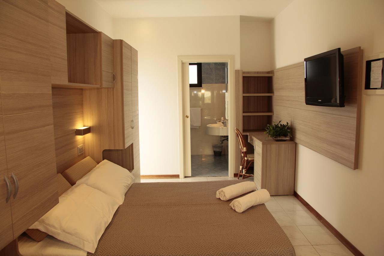 Hotel Bellevue Cattolica Luaran gambar